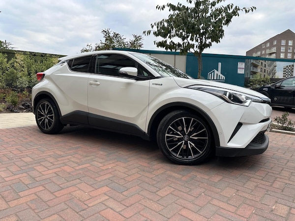Used Toyota C-HR 2017 for sale - 75645522: Photo 8
