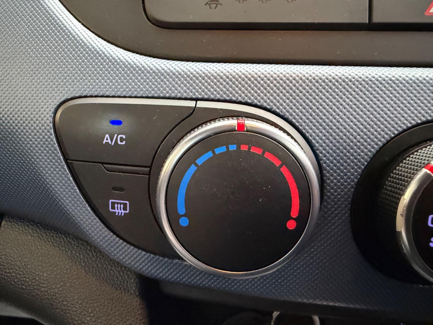 Used Hyundai i10 for sale - 77279451: Photo 31