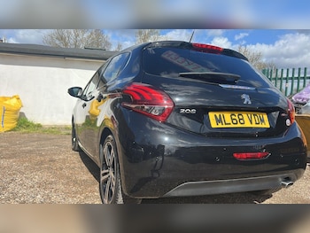Used Peugeot 208 2018 for sale - 78086734: Photo