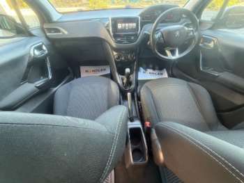 Used Peugeot 208 2016 for sale - 74337387: Photo