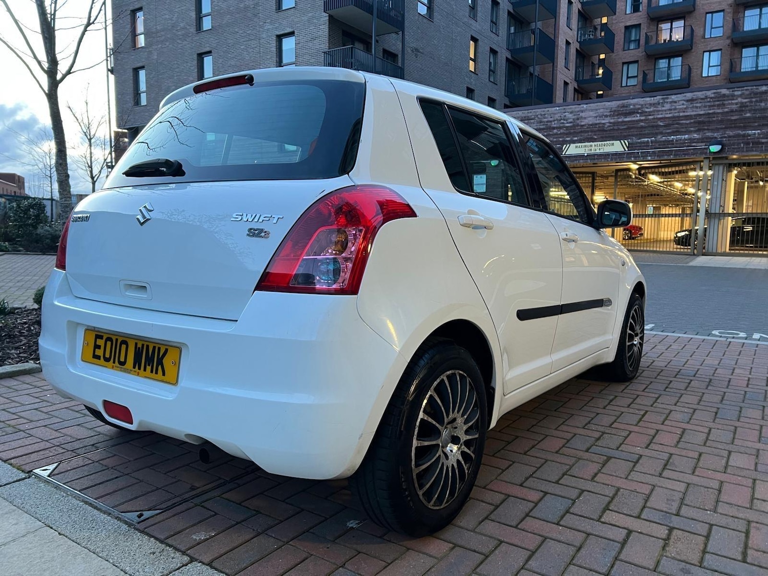 Used Suzuki Swift 2010 for sale - 77315114: Photo 21