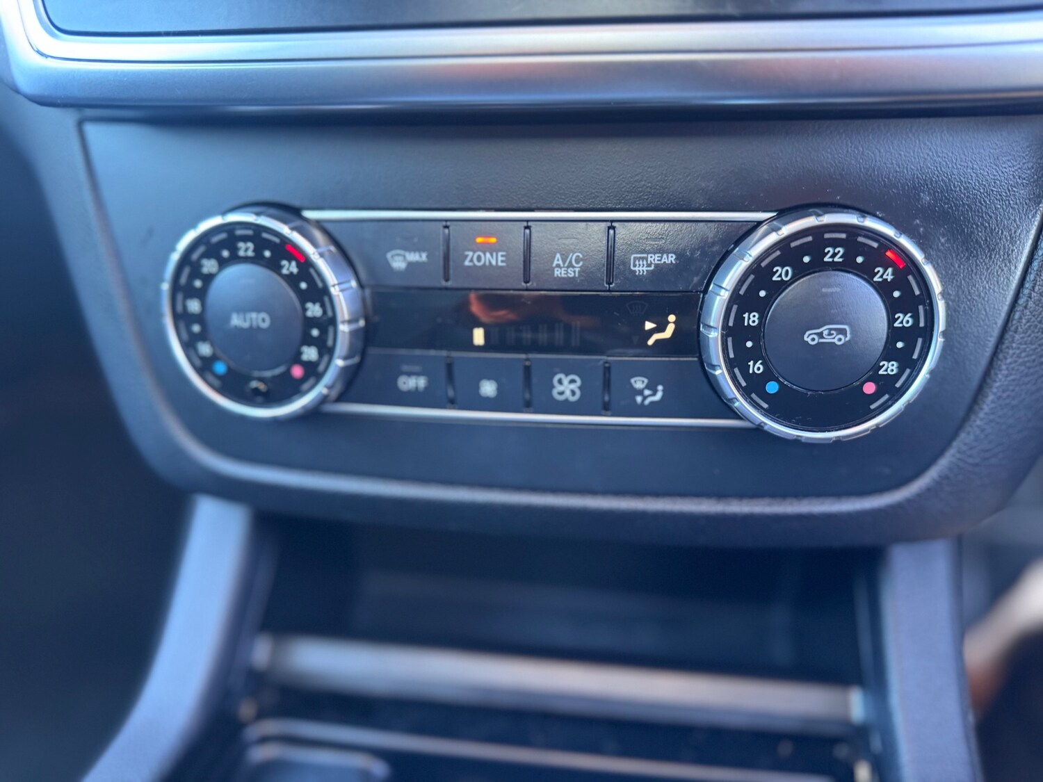 Used Mercedes-Benz GL Class 2015 for sale - 77538685: Photo 51