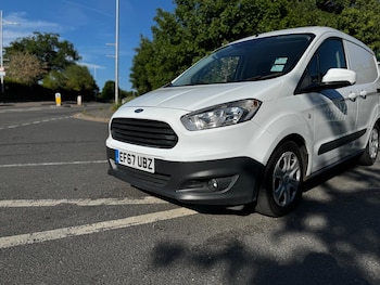 Used Ford Transit Courier 2018 for sale - 75153520: Photo