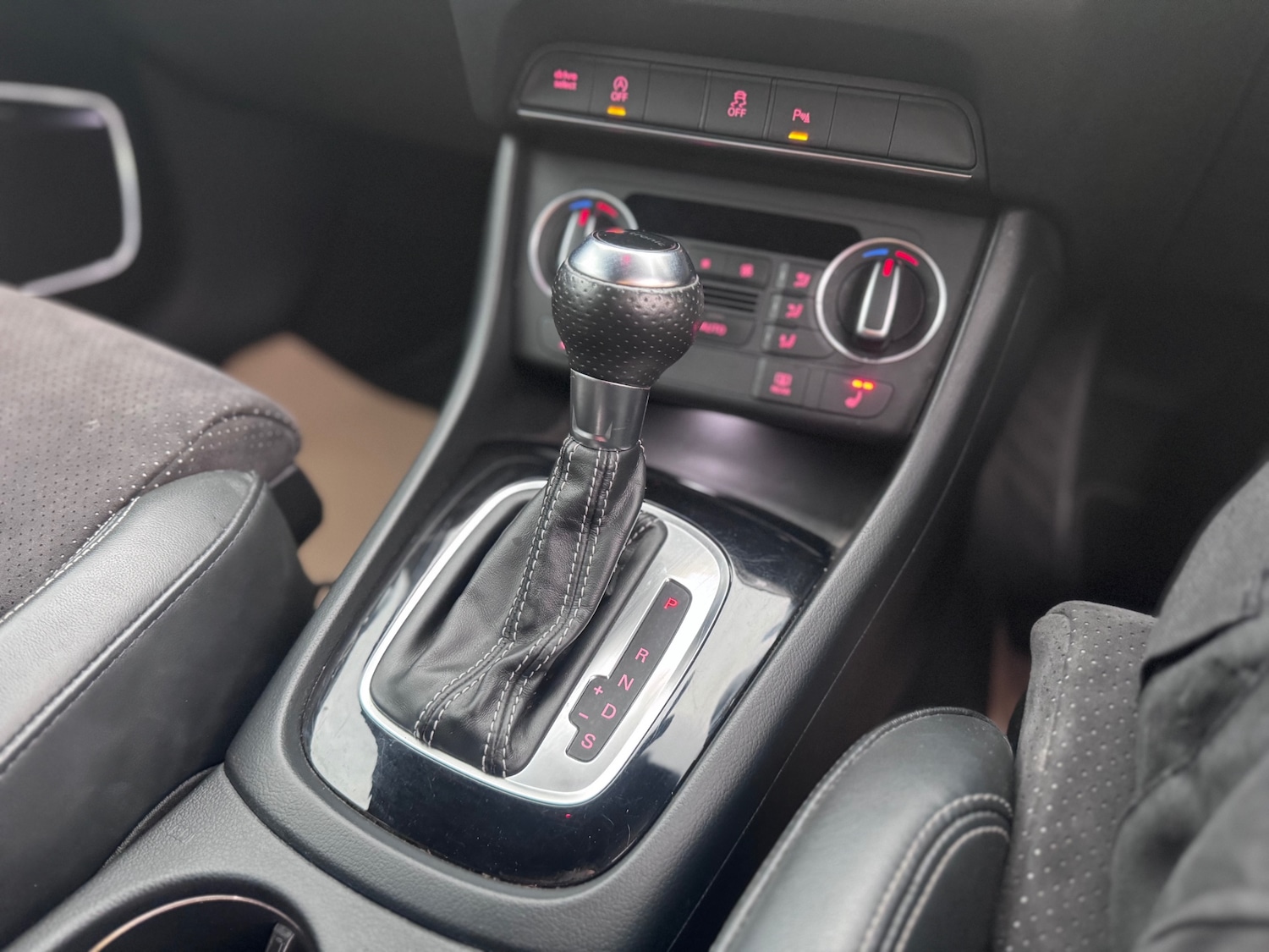 Used Audi Q3 2018 for sale - 76507871: Photo 42