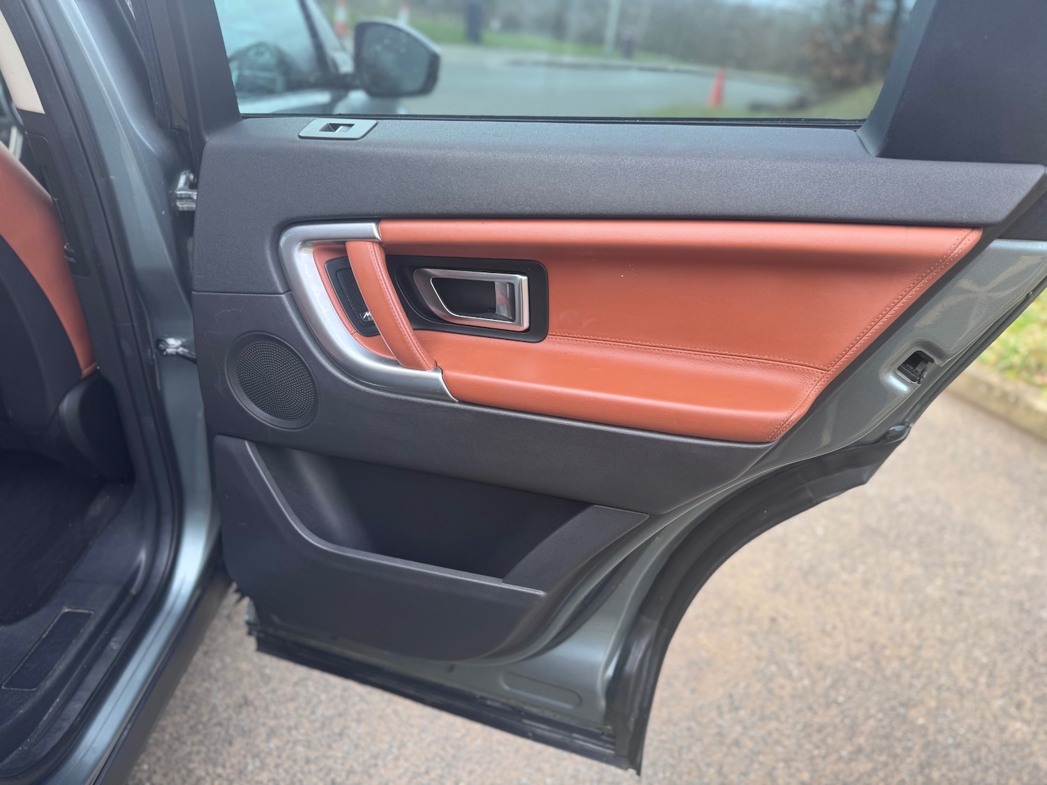 Used Land Rover Discovery Sport 2017 for sale - 77675408: Photo 28