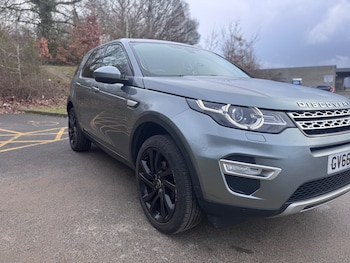 Used Land Rover Discovery Sport 2017 for sale - 77675408: Photo