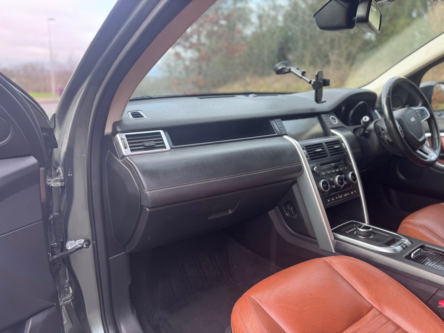 Used Land Rover Discovery Sport 2017 for sale - 77675408: Photo 41