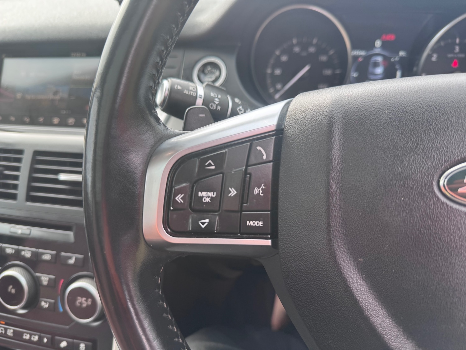 Used Land Rover Discovery Sport 2017 for sale - 77675408: Photo 58