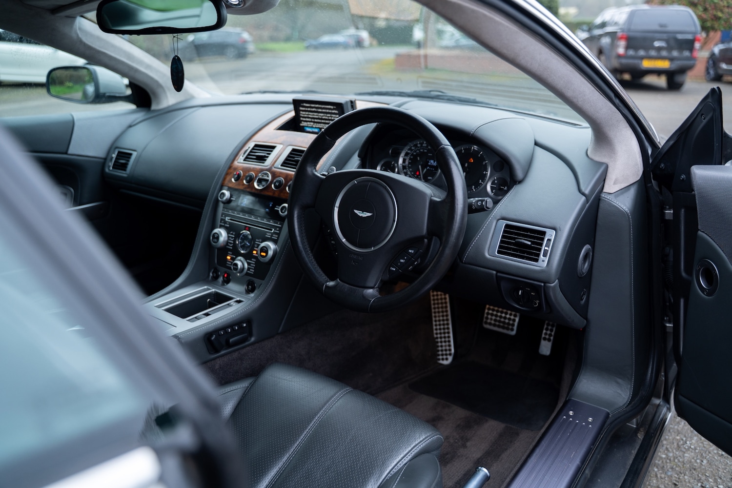 Used Aston Martin DB9 2008 for sale - 78061558: Photo 16