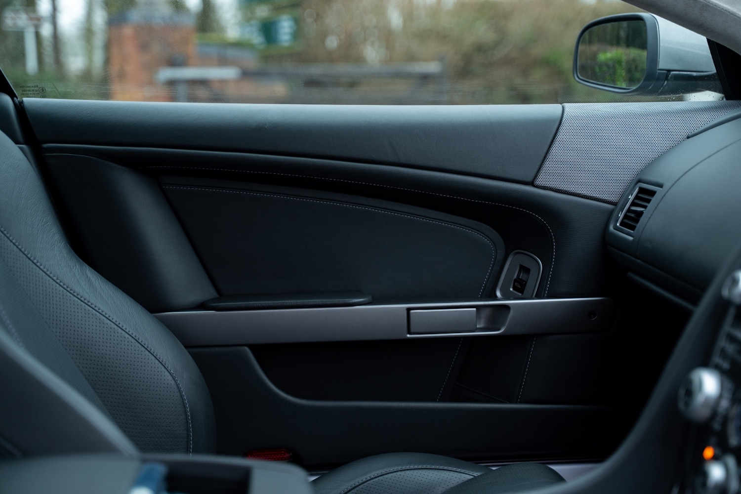 Used Aston Martin DB9 2008 for sale - 78061558: Photo 24