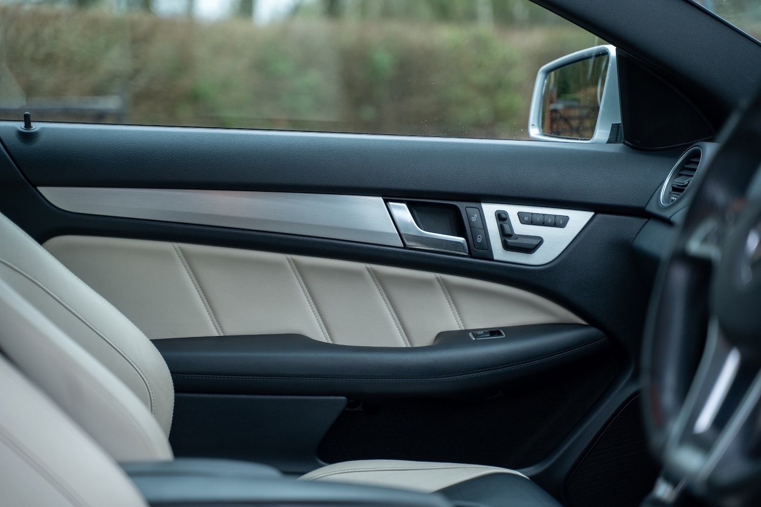 Used Mercedes-Benz C Class 2013 for sale - 77833827: Photo 23