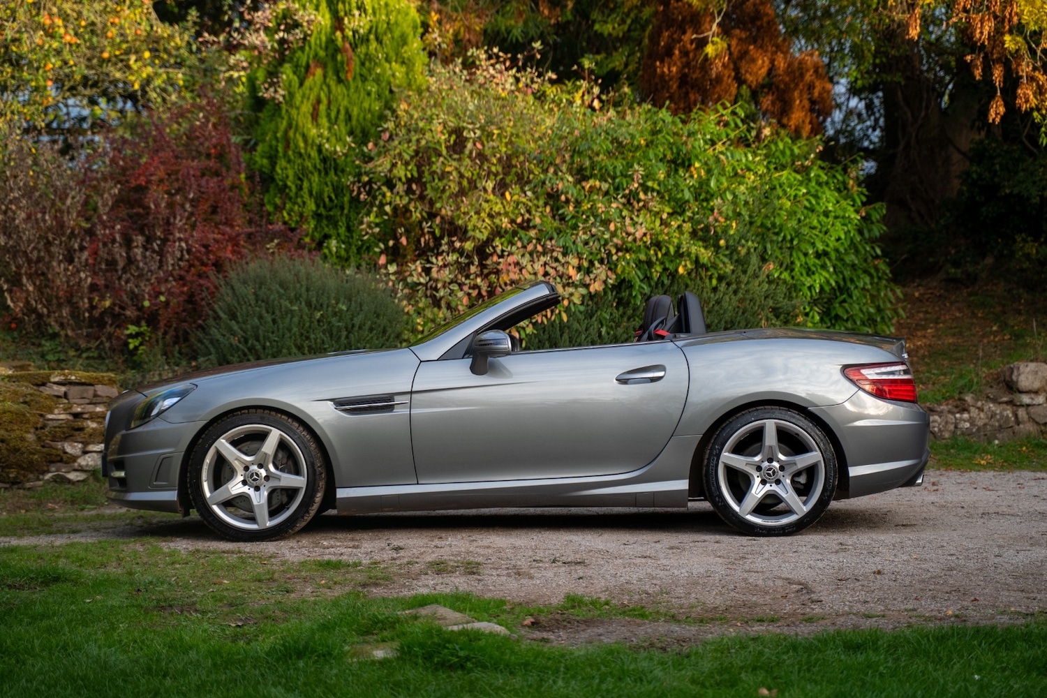 Used Mercedes-Benz SLK 2012 for sale - 76663724: Photo 2