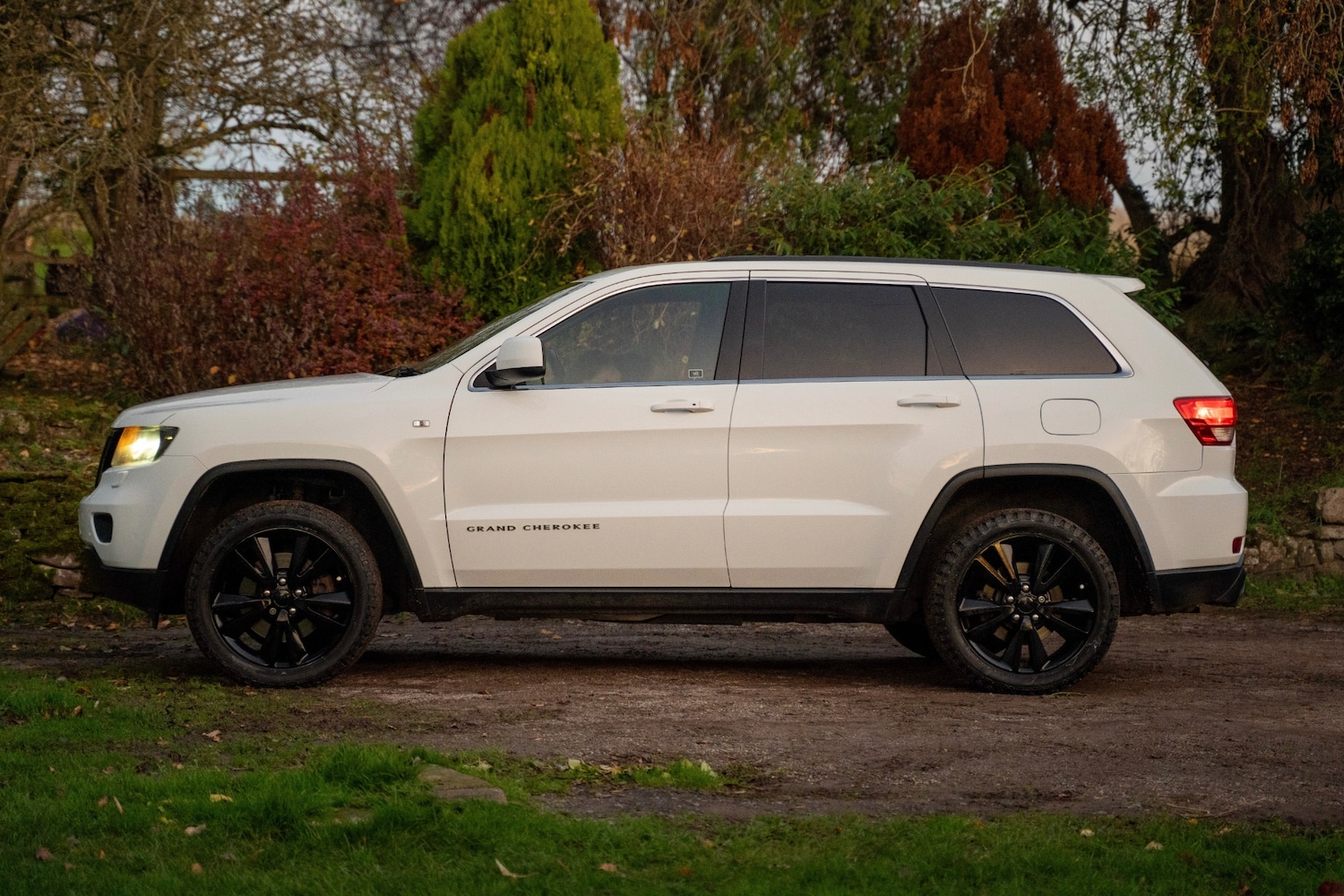 Used Jeep Grand Cherokee 2013 for sale - 76664953: Photo 2