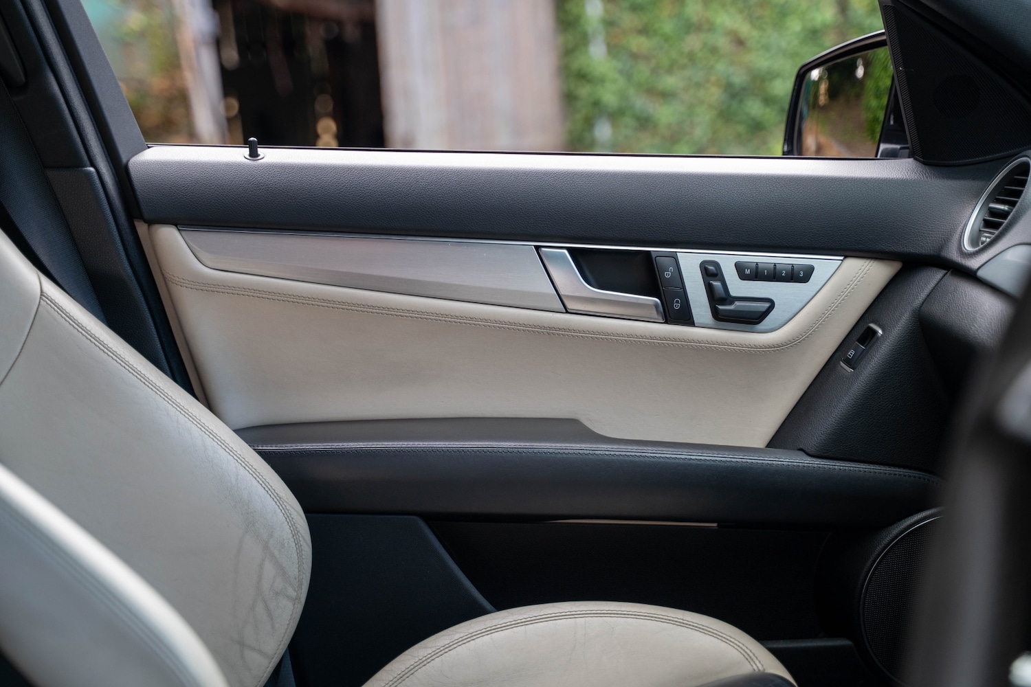 Used Mercedes-Benz C Class 2012 for sale - 75743408: Photo 28