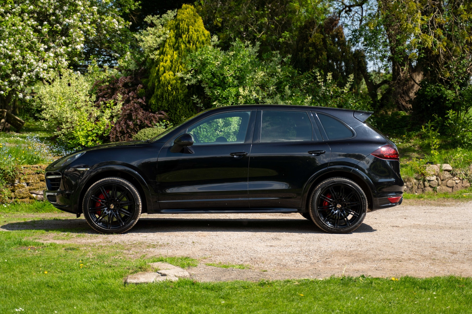 Used Porsche Cayenne 2014 for sale - 76076811: Photo 2