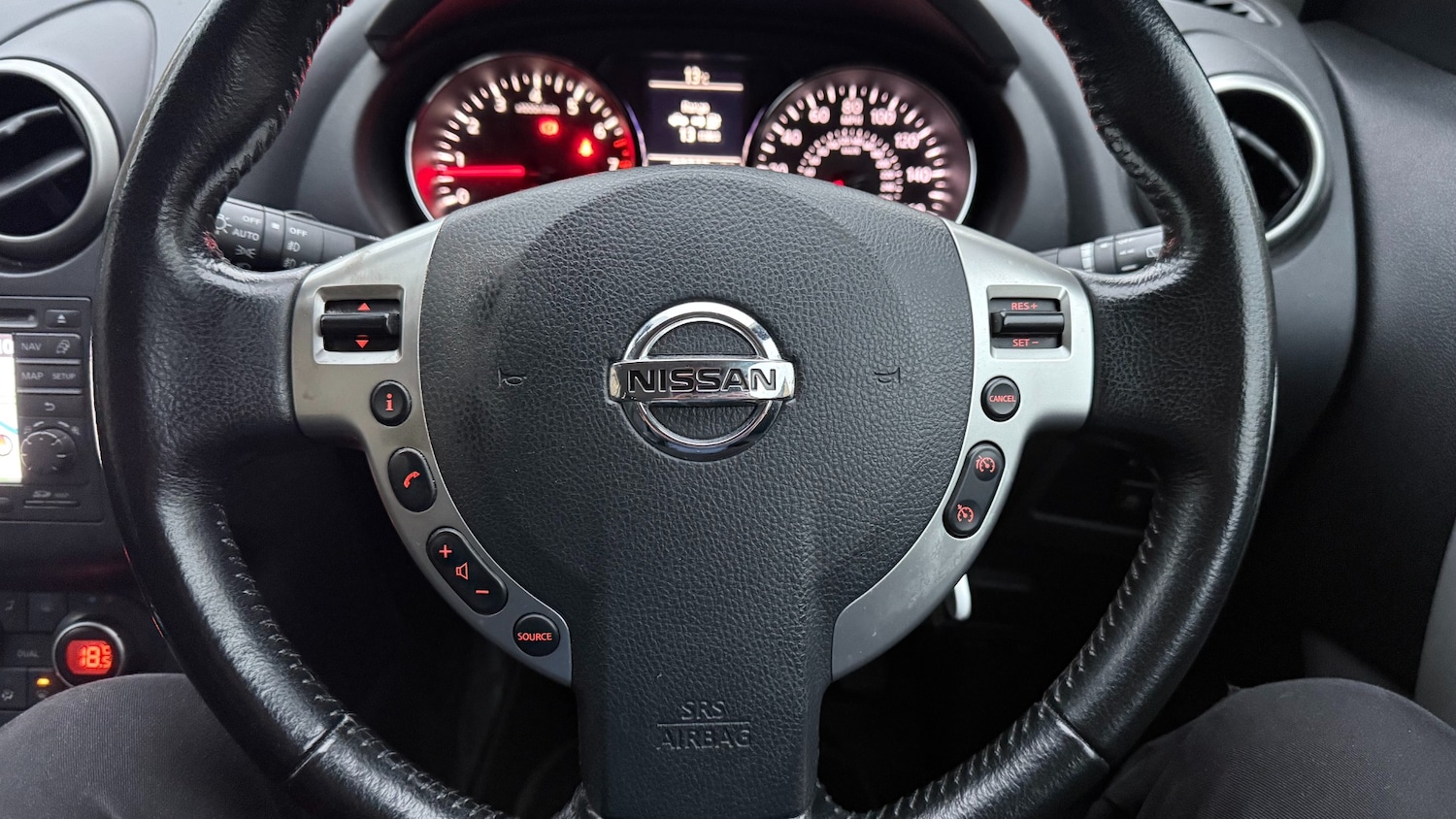 Used Nissan Qashqai 2013 for sale - 77409664: Photo 14