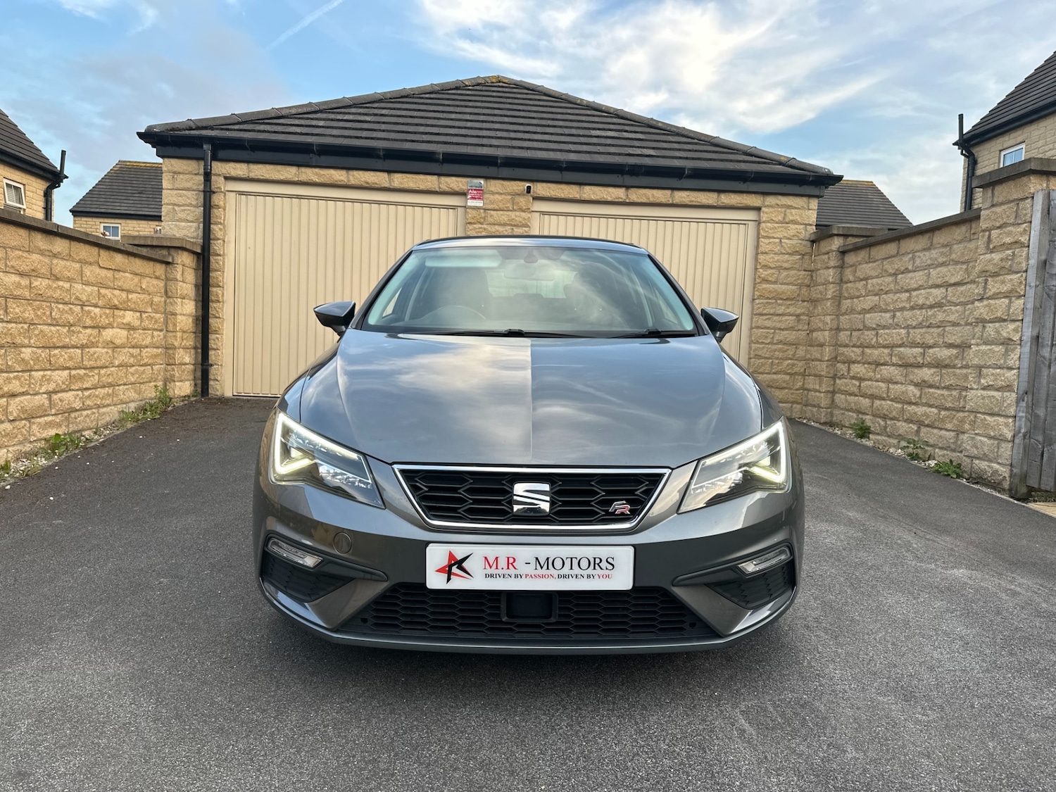 Used SEAT Leon 2017 for sale - 77409653: Photo 2