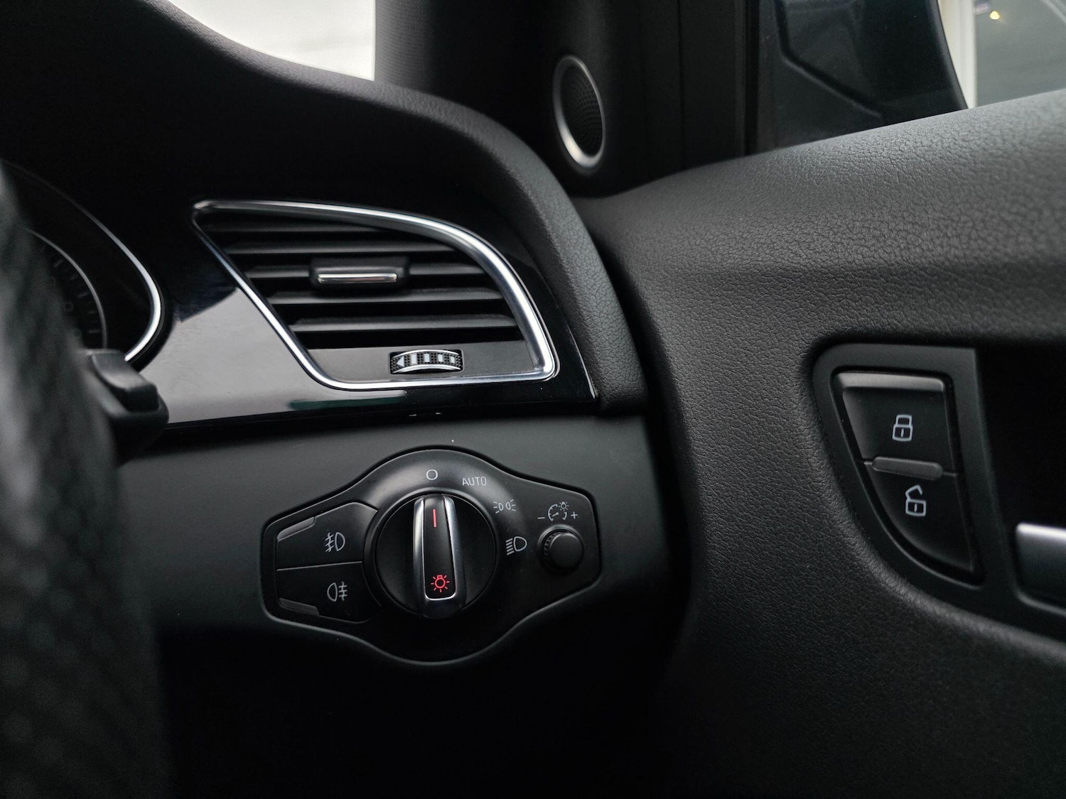 Used Audi A4 2012 for sale - 76926094: Photo 28