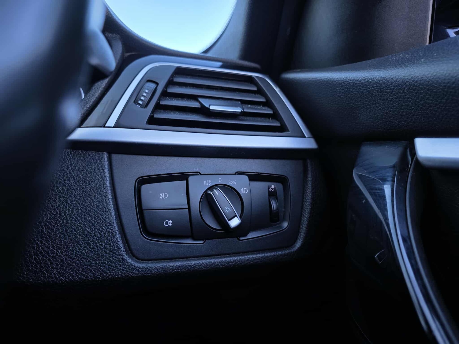 Used BMW 3 Series 2018 for sale - 76786482: Photo 32