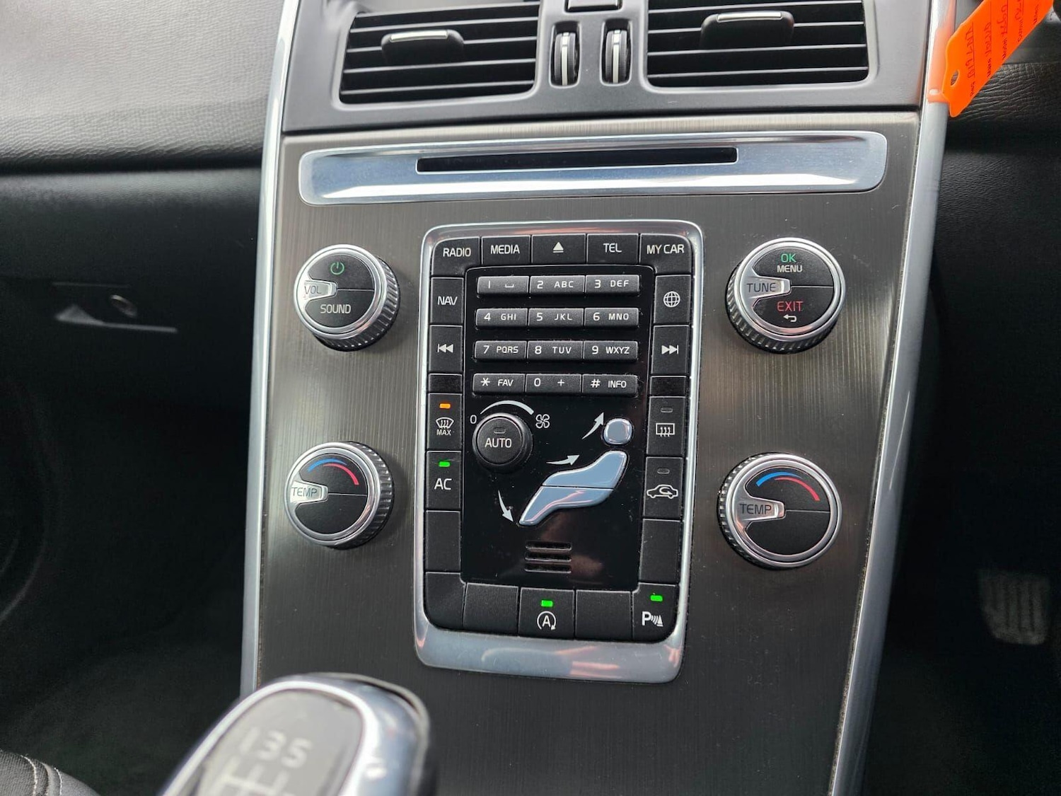 Used Volvo XC60 2014 for sale - 77166836: Photo 26