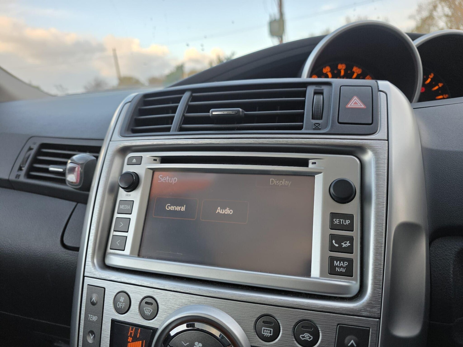 Used Toyota Verso 2012 for sale - 76995891: Photo 25