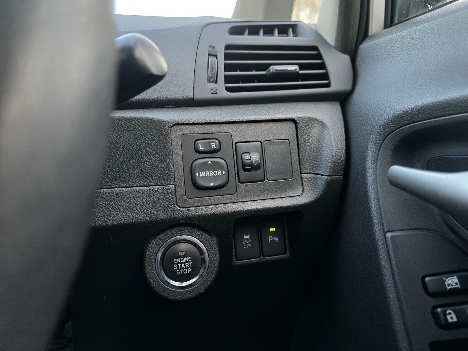 Used Toyota Verso 2012 for sale - 76995891: Photo 27