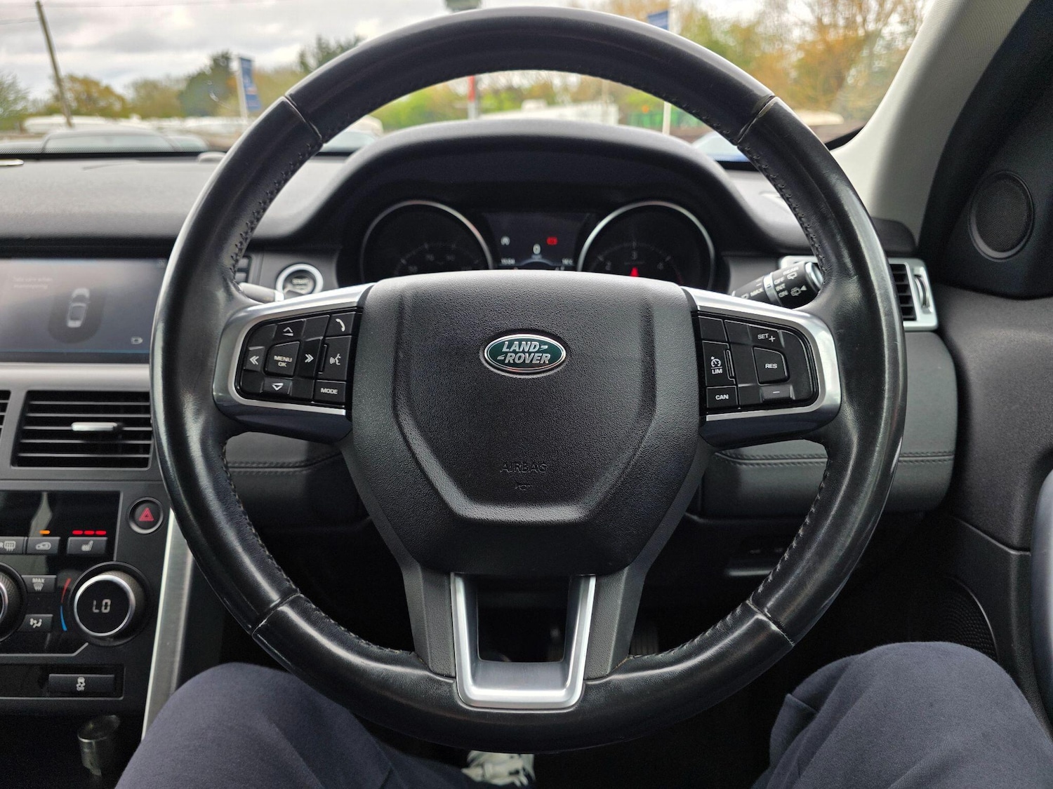 Used Land Rover Discovery Sport 2017 for sale - 78127417: Photo 40