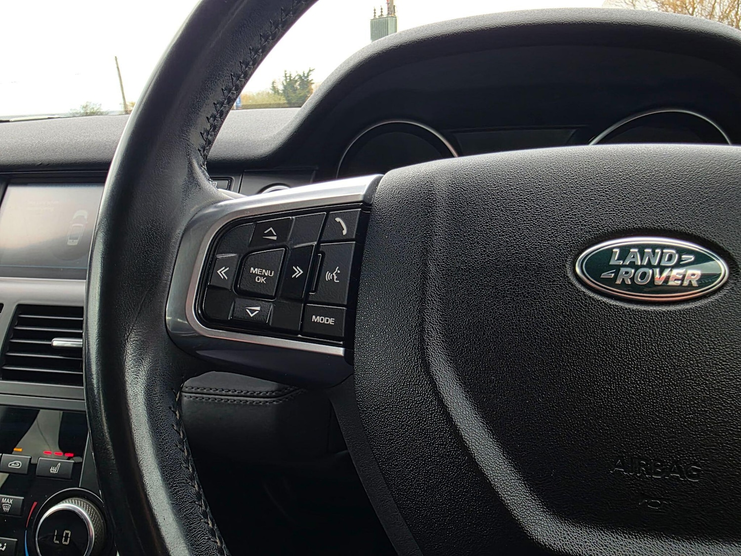 Used Land Rover Discovery Sport 2017 for sale - 78127417: Photo 42