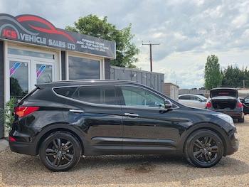 Used Hyundai Santa Fe 2015 for sale - 78830264: Photo
