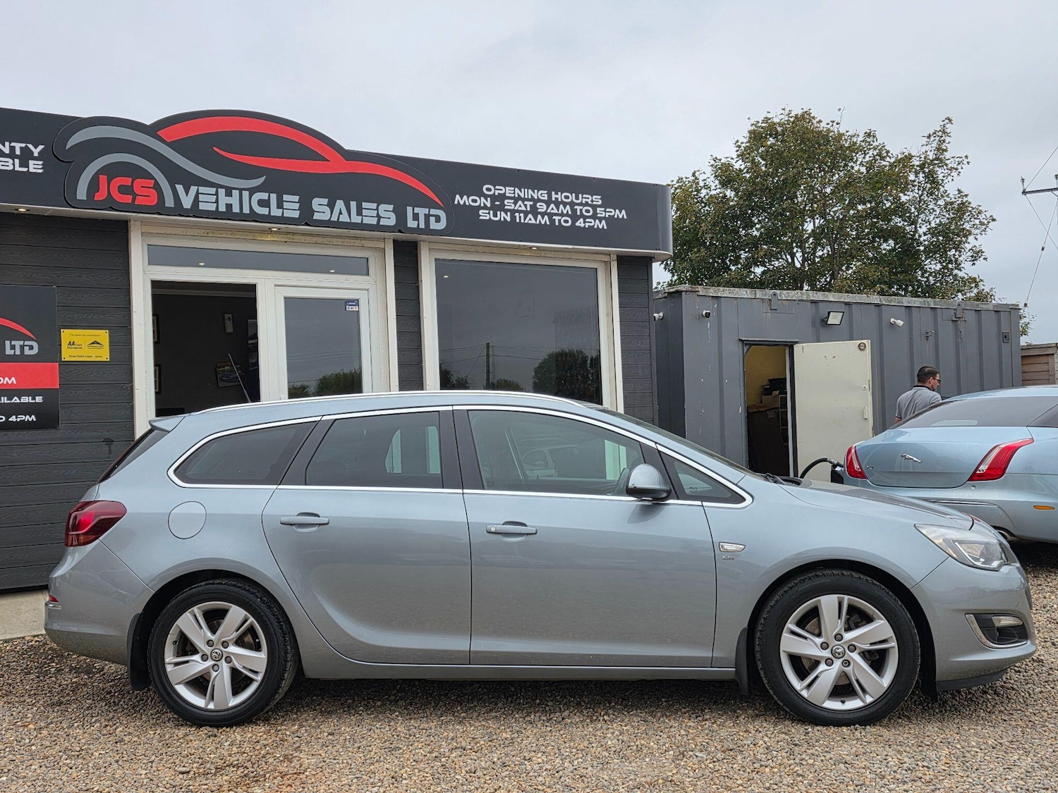 Used Vauxhall Astra 2013 for sale - 76599465: Photo 3