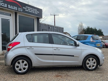 Used Hyundai i20 2010 for sale - 78085836: Photo