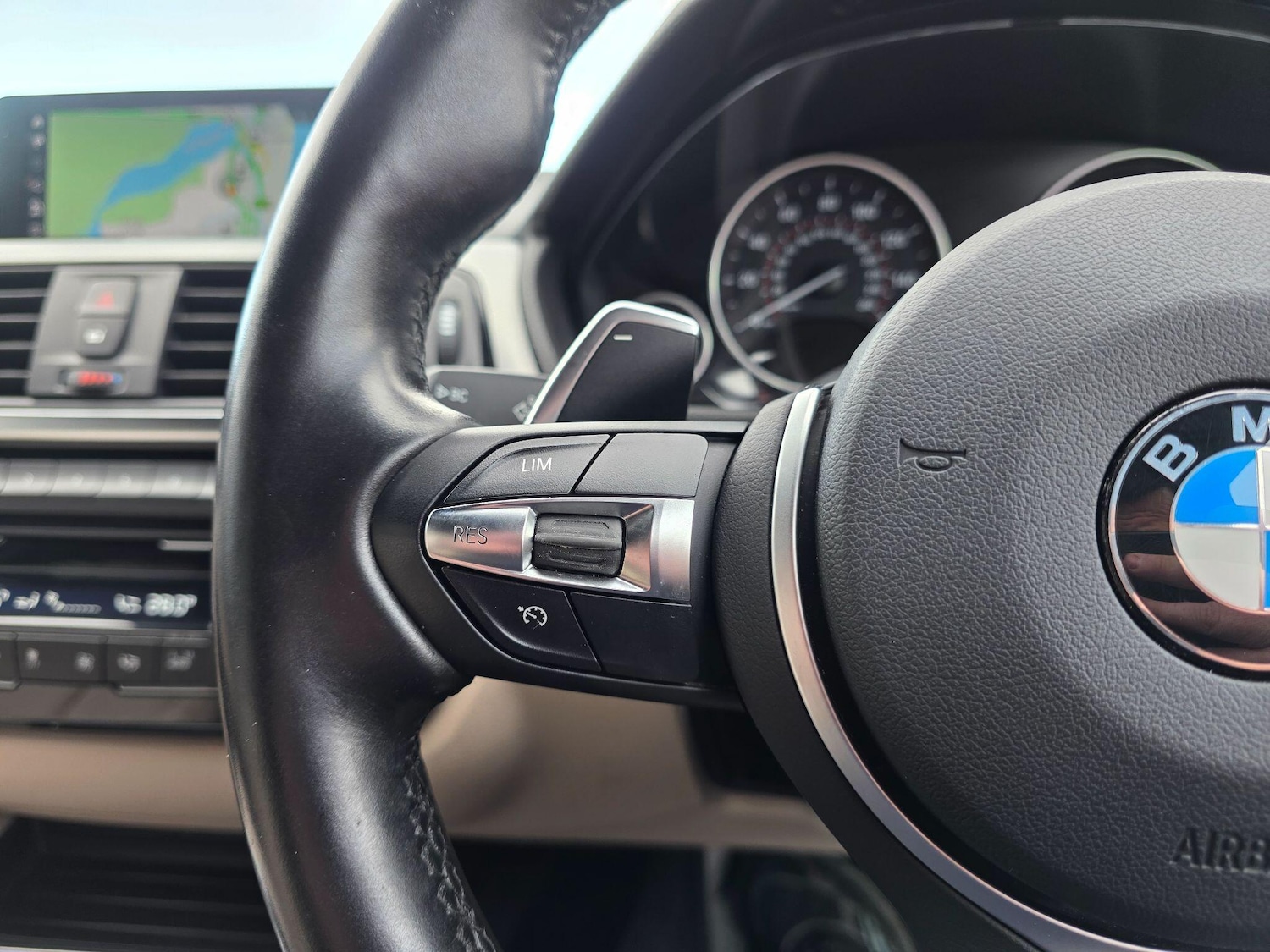 Used BMW 3 Series 2018 for sale - 77162983: Photo 46