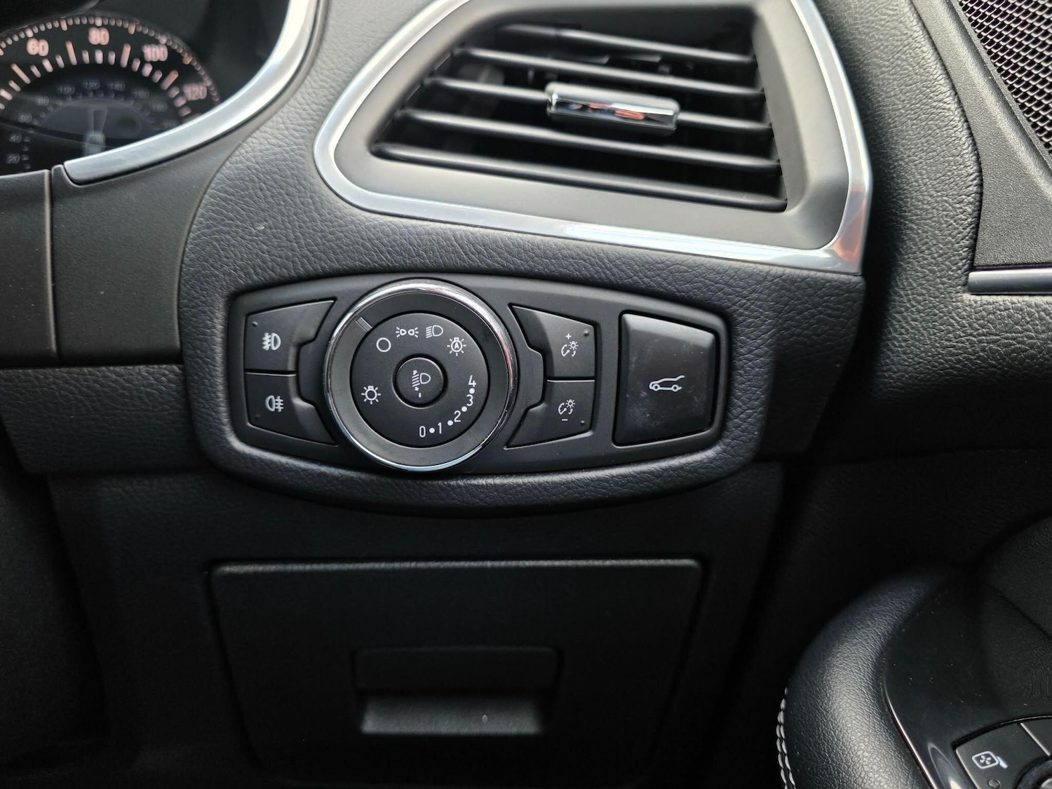 Used Ford Edge 2018 for sale - 77824871: Photo 41