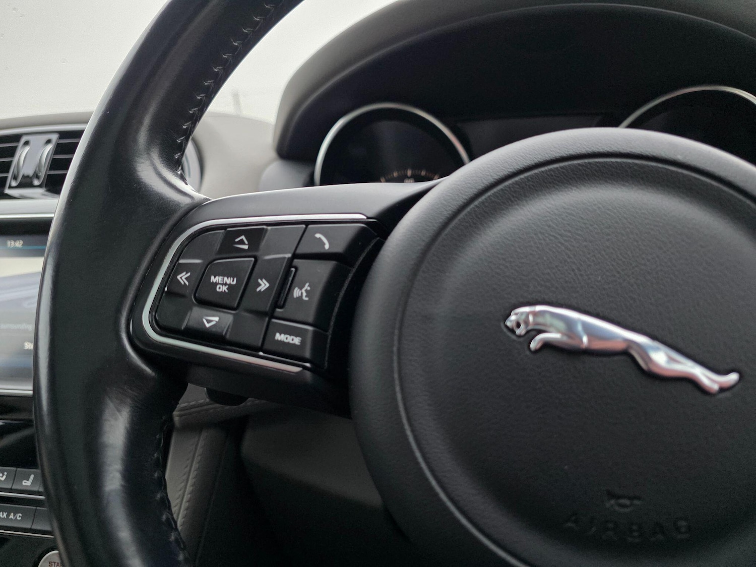 Used Jaguar F-Pace 2016 for sale - 77020873: Photo 41