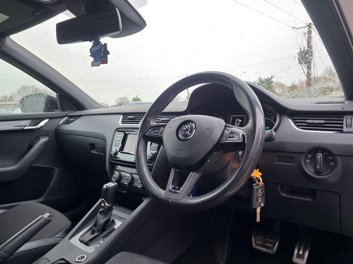 Used Skoda Octavia 2013 for sale - 77898400: Photo 15