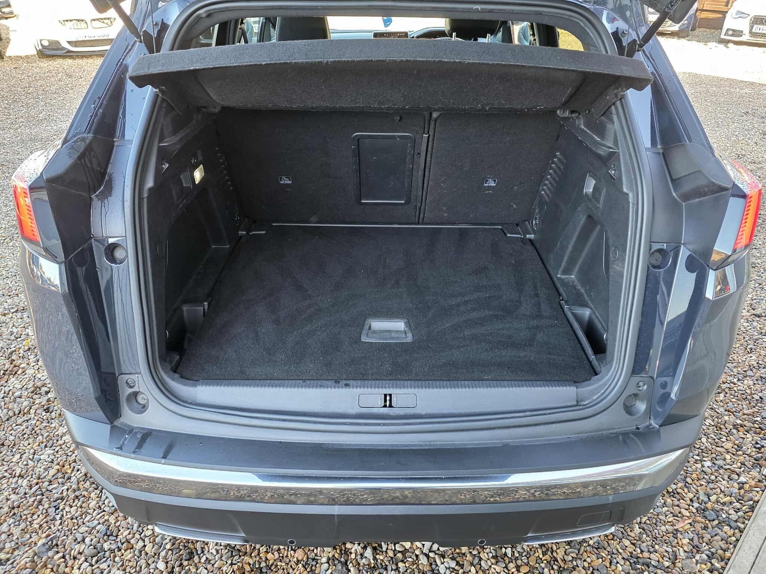 Used Peugeot 3008 2017 for sale - 76786749: Photo 17