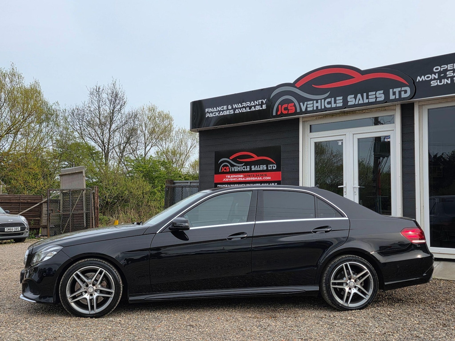 Used Mercedes-Benz E Class for sale - 78205037: Photo 11