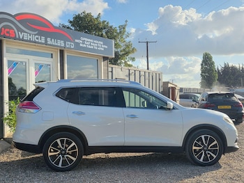 Used Nissan X-Trail 2016 for sale - 79255876: Photo