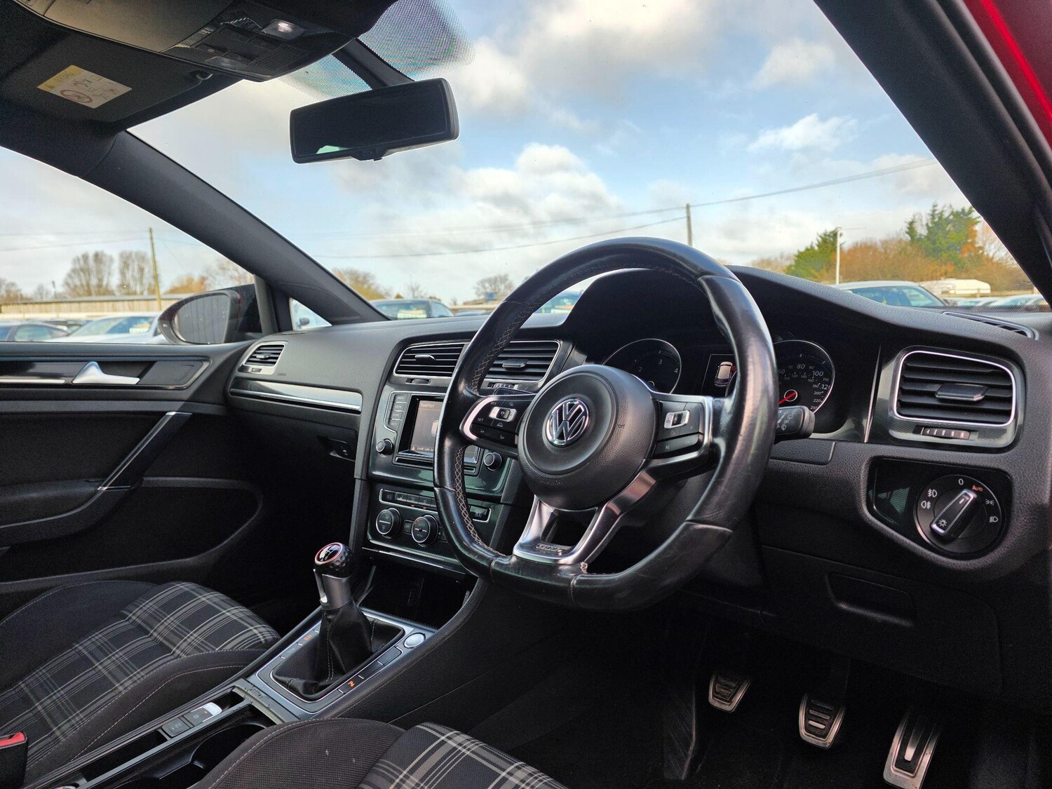 Used Volkswagen Golf 2014 for sale - 77722938: Photo 20