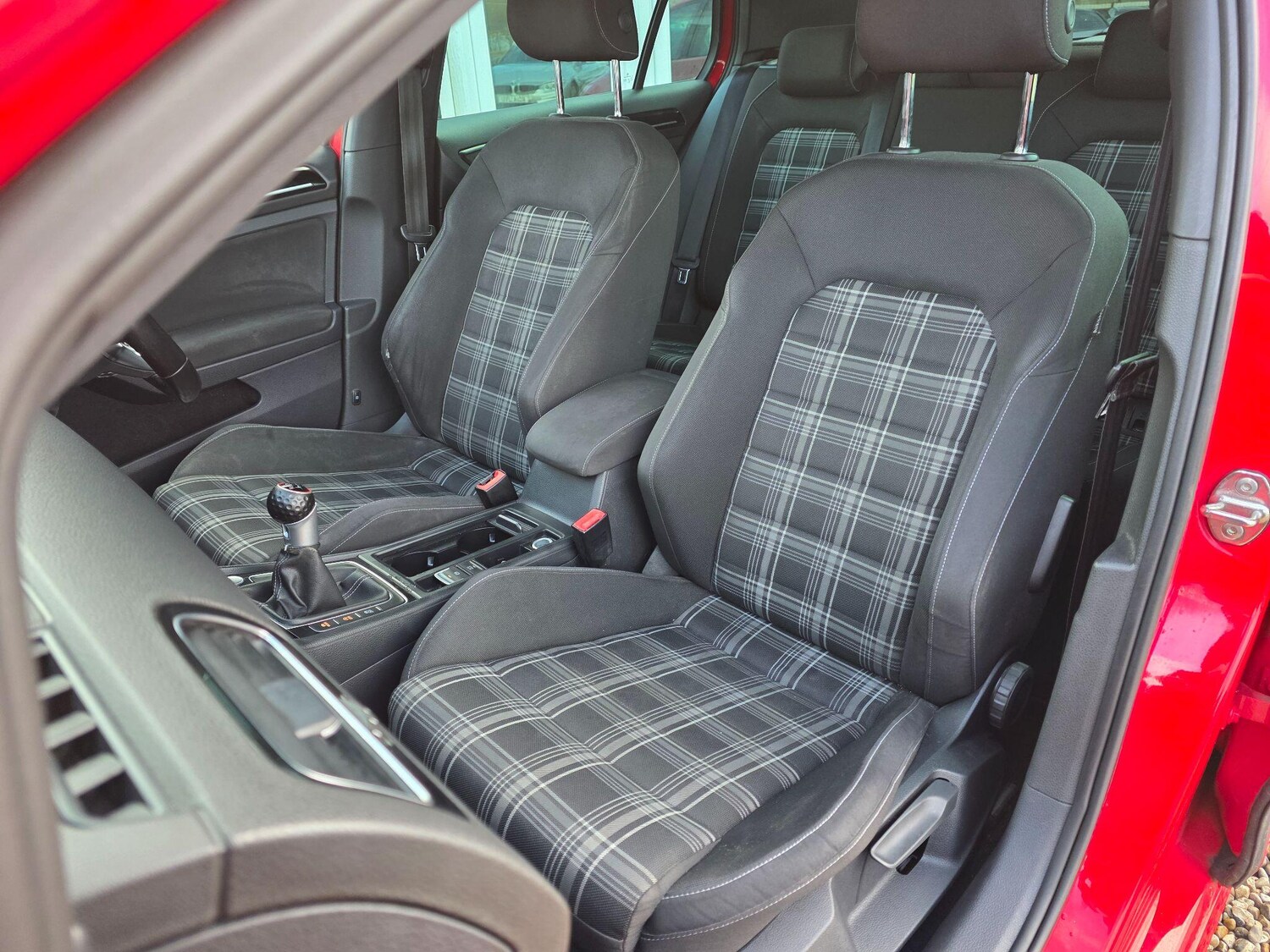 Used Volkswagen Golf 2014 for sale - 77722938: Photo 24