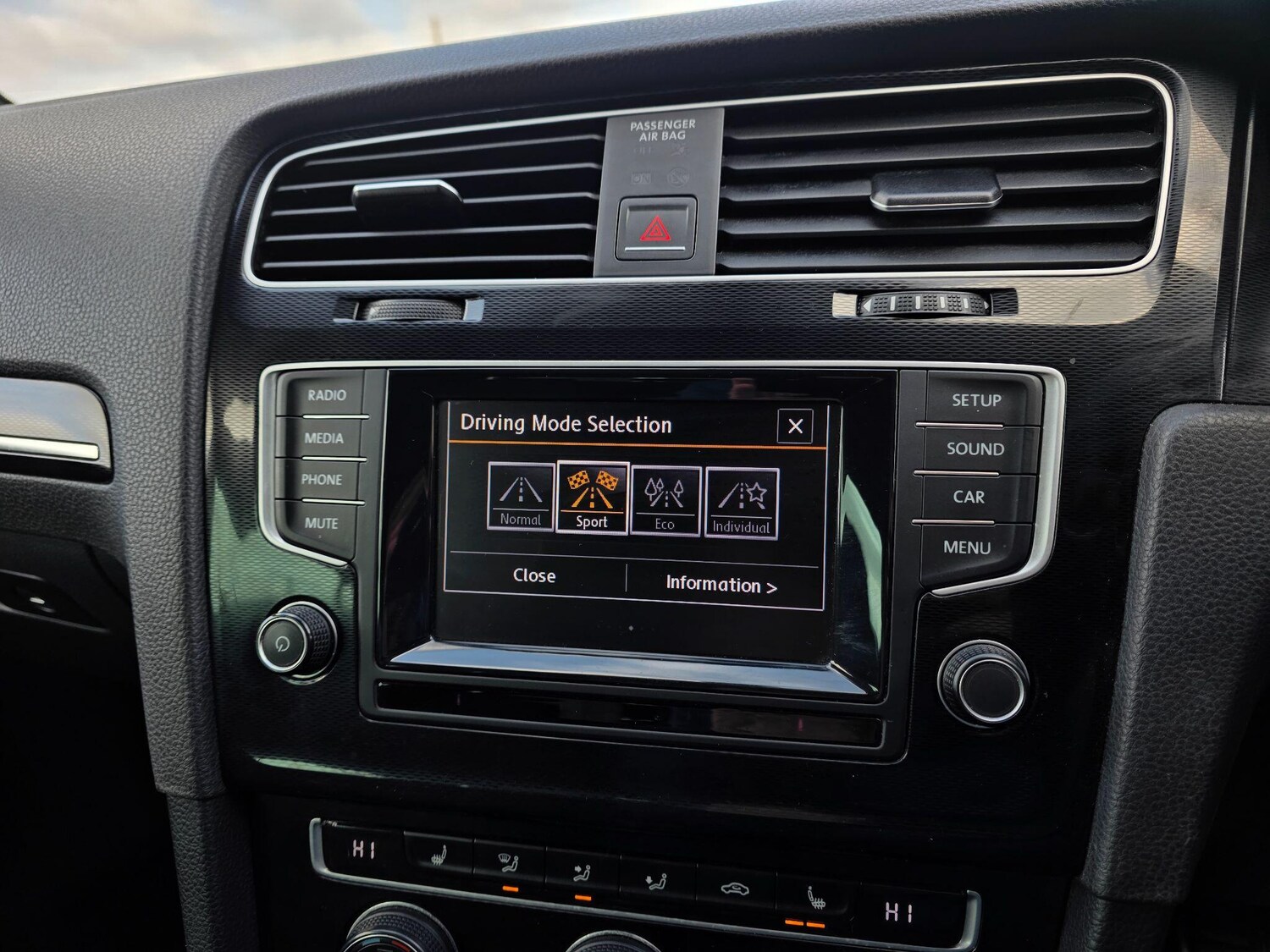 Used Volkswagen Golf 2014 for sale - 77722938: Photo 35