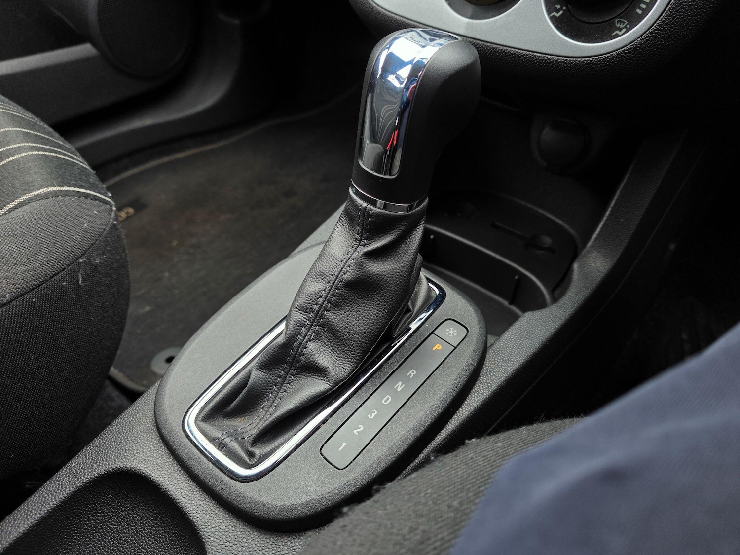 Used Vauxhall Corsa 2009 for sale - 77549277: Photo 24