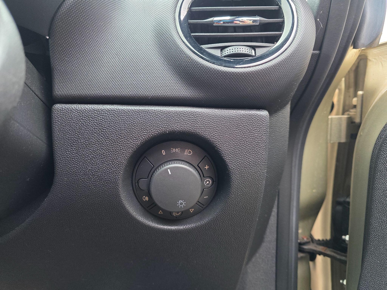 Used Vauxhall Corsa 2009 for sale - 77549277: Photo 27