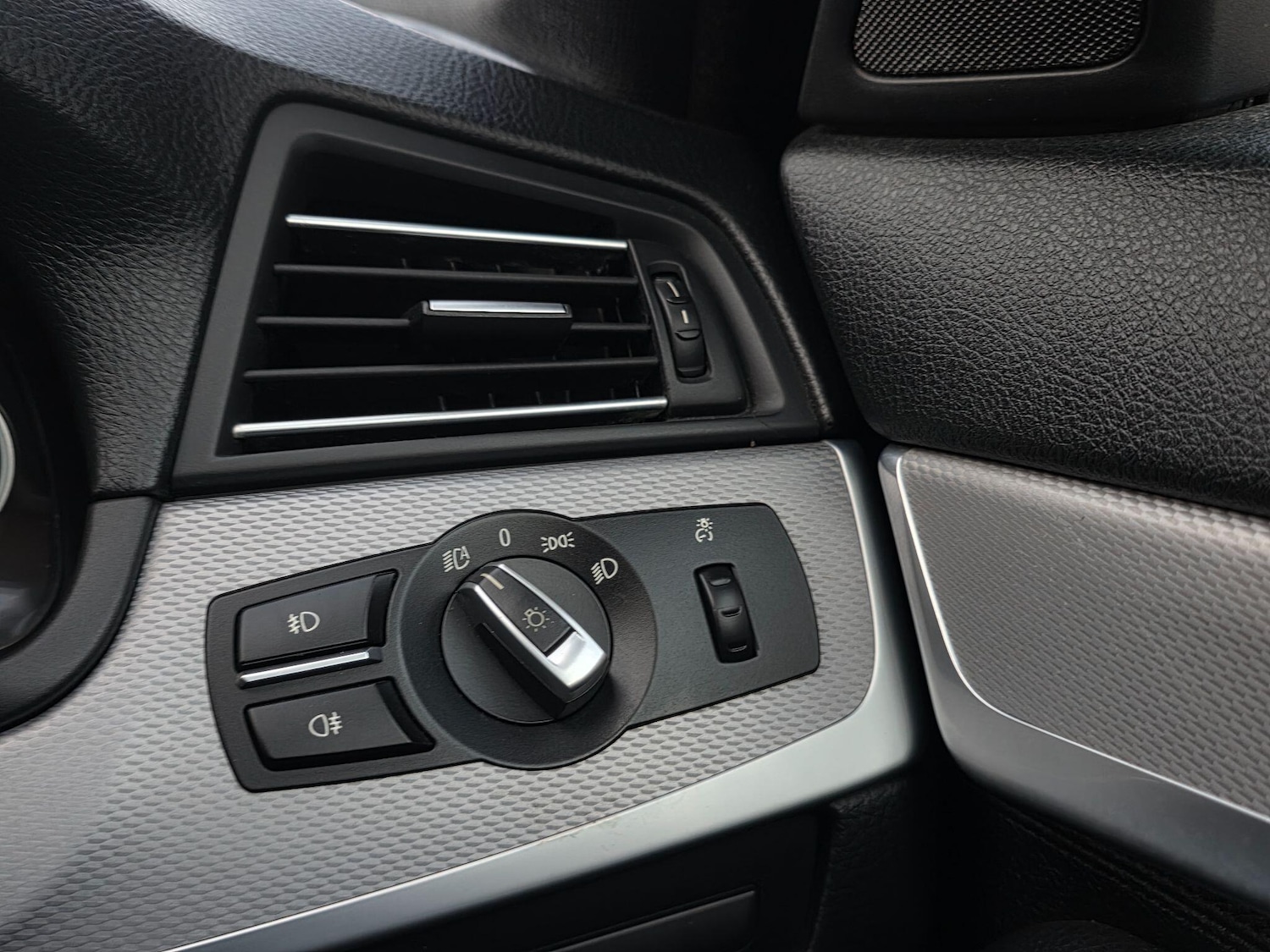 Used BMW 5 Series 2011 for sale - 77142942: Photo 37