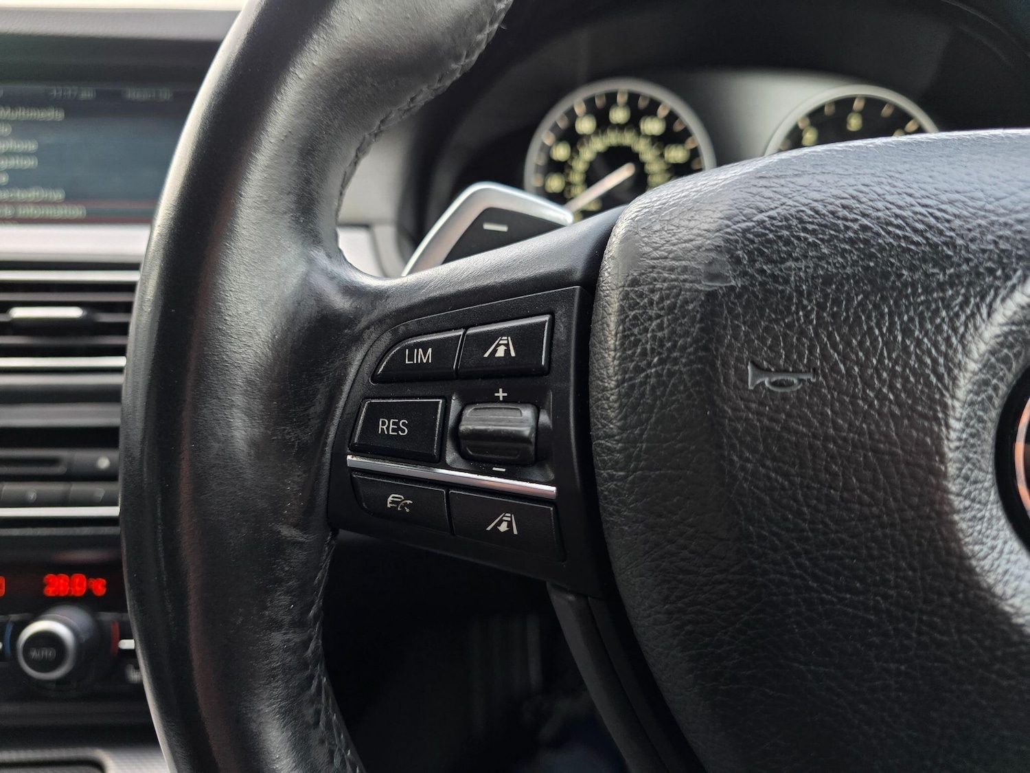 Used BMW 5 Series 2011 for sale - 77142942: Photo 40