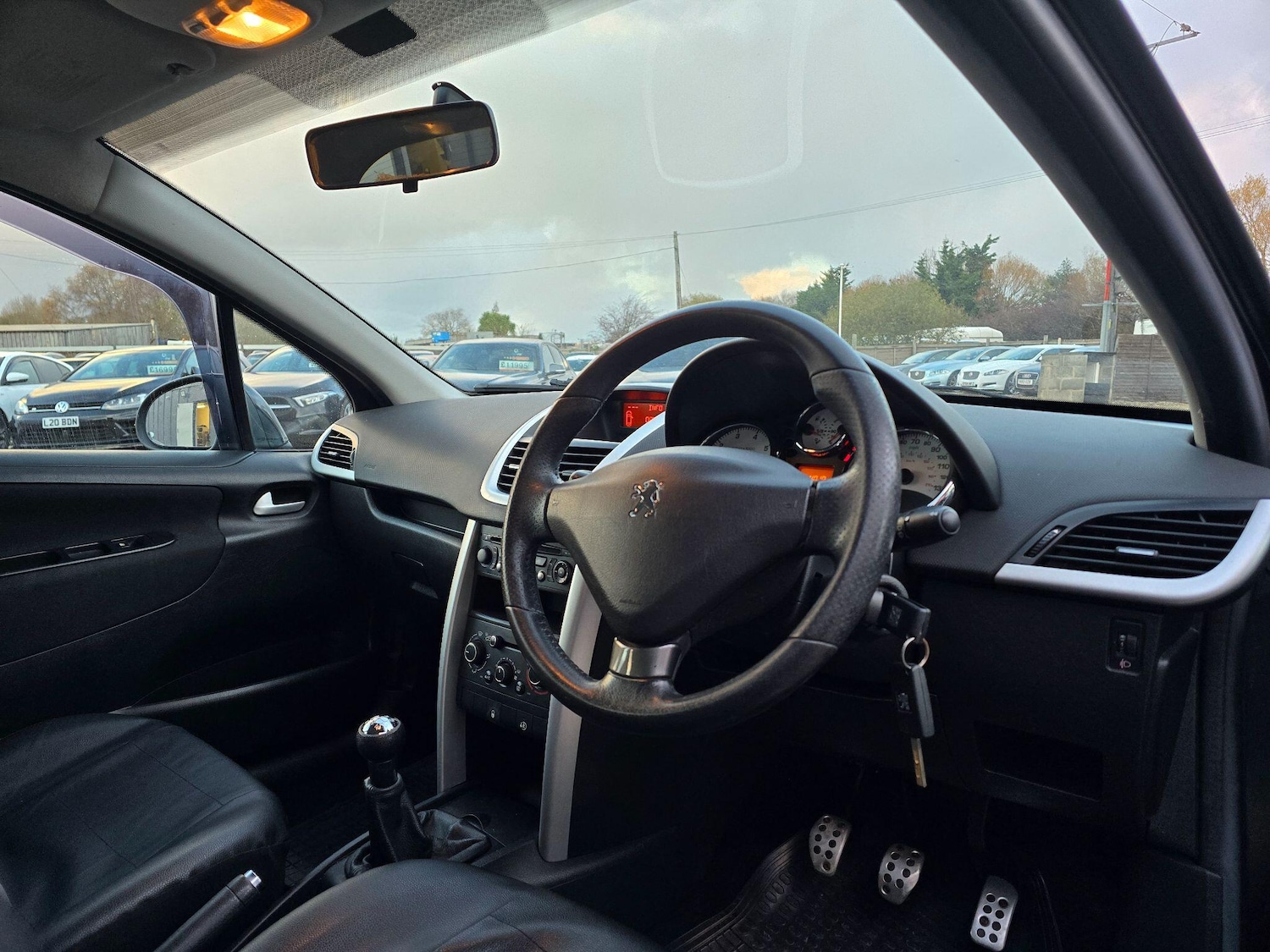 Used Peugeot 207 2012 for sale - 76633549: Photo 12