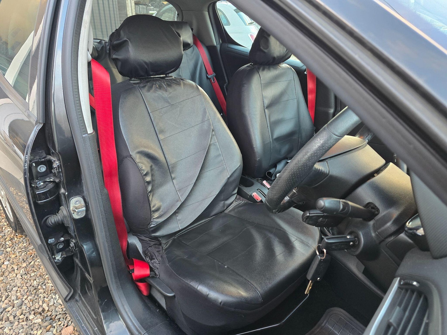 Used Peugeot 207 2012 for sale - 76633549: Photo 13