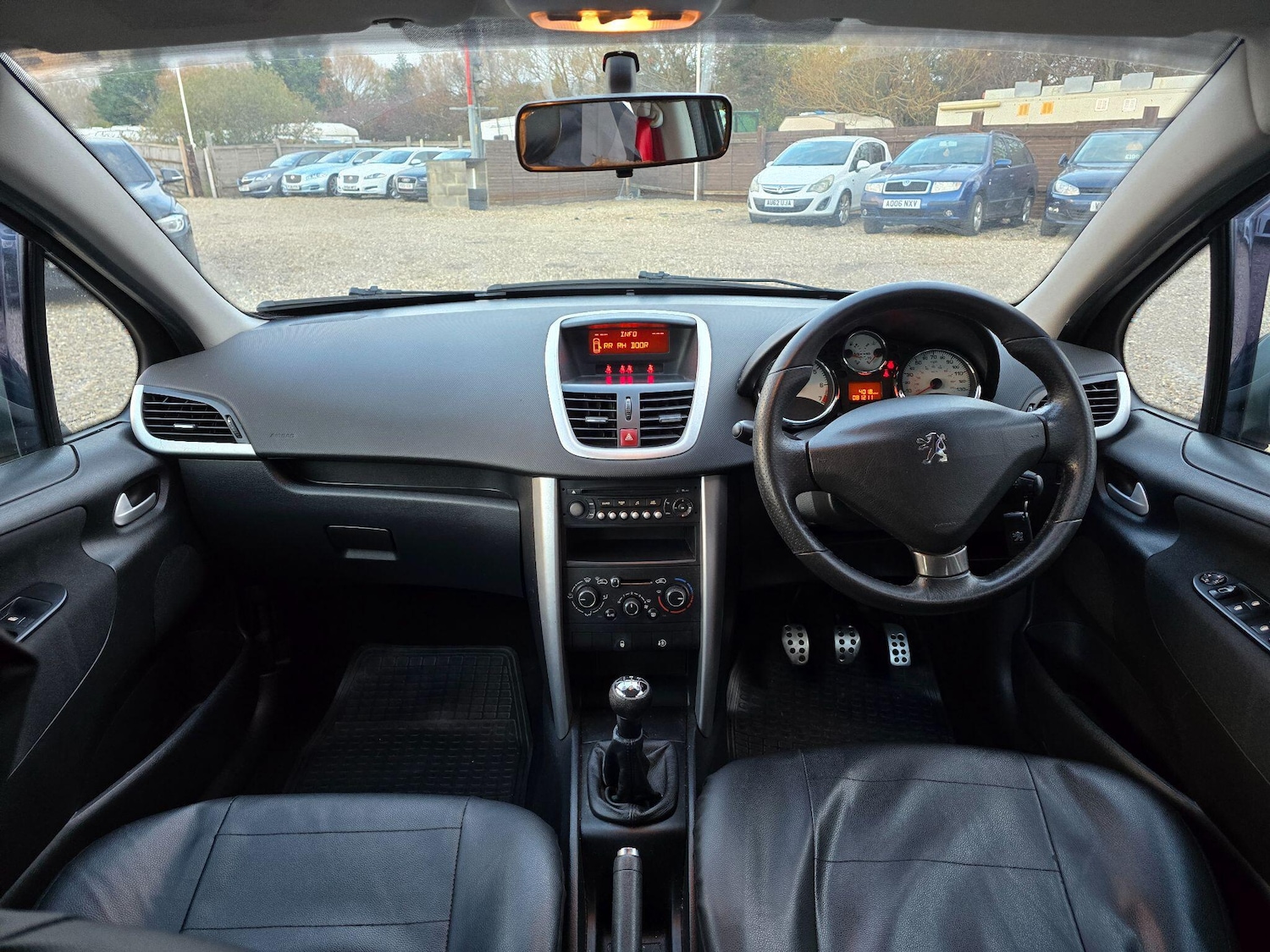 Used Peugeot 207 2012 for sale - 76633549: Photo 18
