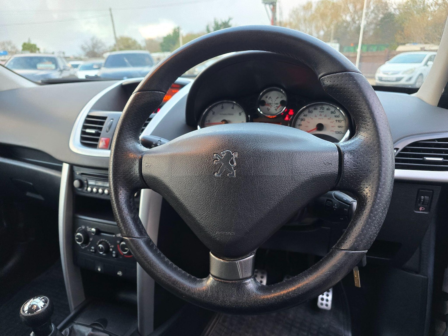 Used Peugeot 207 2012 for sale - 76633549: Photo 19