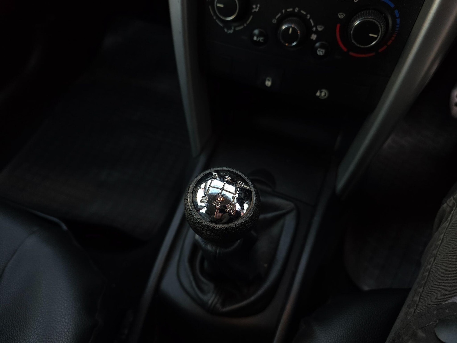 Used Peugeot 207 2012 for sale - 76633549: Photo 21